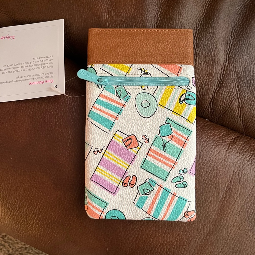 Thirty-one glasses case.  New